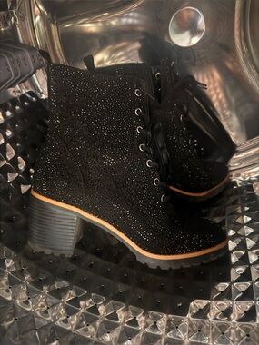 Black Sparkle Boots 🤩 sz9.5